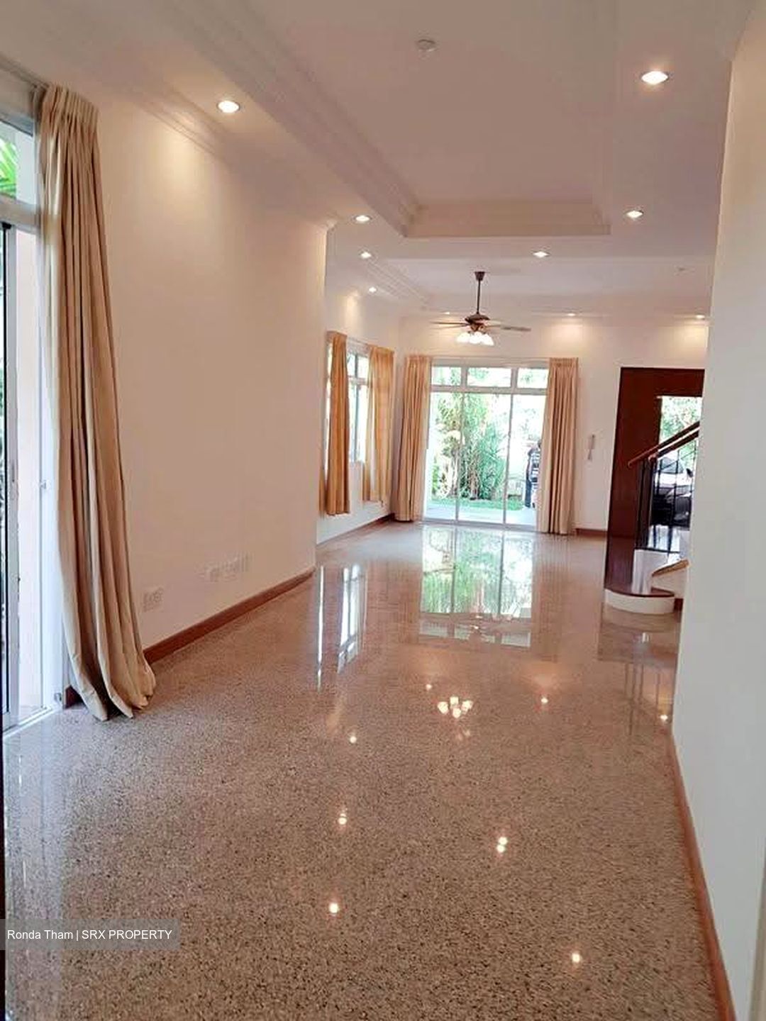 Sennett Estate (D13), Terrace #612581181